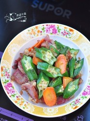 秋葵炒腊肠