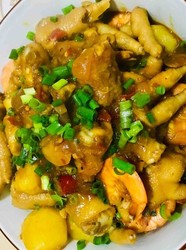 明虾鸡爪煲