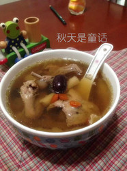 清炖鸽子汤