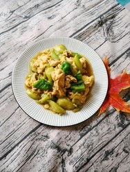 蚝油蛋炒丝瓜