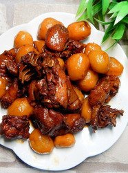 小土豆炖鸭块
