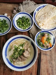 羊肉泡馍
