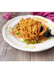 鸡蛋蔬菜炒面
