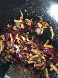 洋葱炒鱿鱼