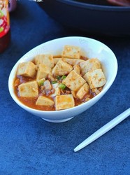 肉丁烩豆腐