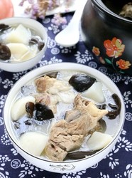萝卜筒骨汤