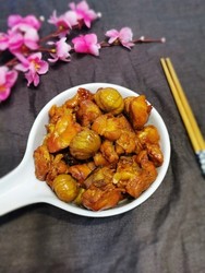 板栗烧鸡块
