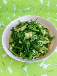 韭菜尖椒炒鸡蛋