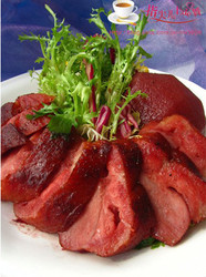 烟熏鸭脯肉红酒梨