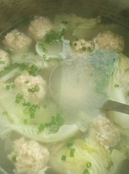 白菜丸子汤