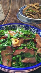 腊肉炒蒜苗