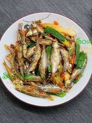 麻辣小鱼干