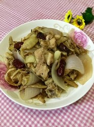 芋蒙干焖鸡