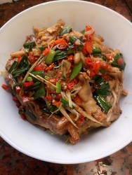 香辣卤鸭掌