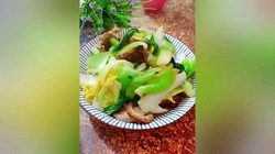 杂蔬炒烧鸭