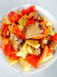 红椒菠萝鸡翅中
