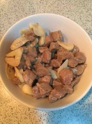 蒜香牛肉粒
