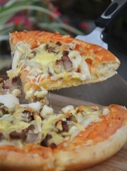 碳烤猪排蘑菇披萨