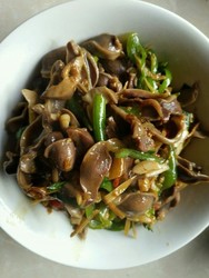 酸辣鸡胗