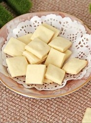 牛奶方块小饼干