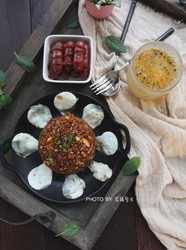 猪油渣酱油炒饭