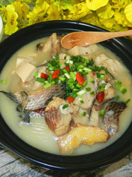 黑鱼豆腐汤