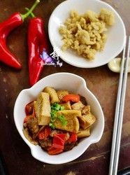 猪油渣烧豆腐