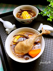 茶树菇煲鸡汤