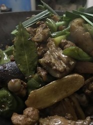 干煸乳猪肉