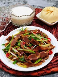 凉拌鸡胗