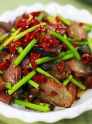 蒜苗炒腊肉