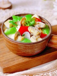 丝瓜花蛤炖豆腐