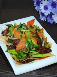 青蒜炒腊肠