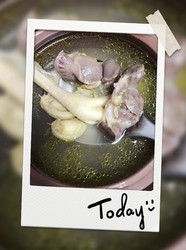 小鲍鱼小鱼翅炖鸡汤