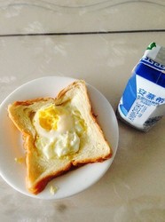 黄油香煎吐司鸡蛋