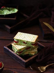 苏打牛油果夹心饼干