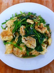 虾皮鸡蛋炒菠菜