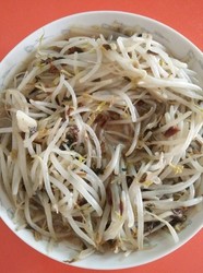 干菜炒绿豆芽