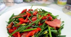 韭菜花炒腊肉