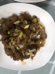 葱爆羊肉片