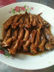 红烧鸡翅尖