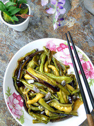 茄子煸豆角
