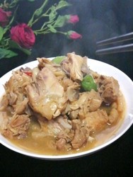 砂锅炖鸡块