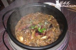 大雁菌腊肉火锅