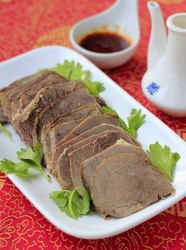 卤牛肉