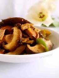 辣椒炒香菇