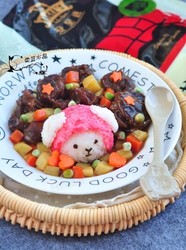 粉红小羊牛肉饭