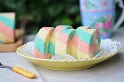 彩虹奶油蛋糕