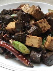 三椒鸭血豆腐