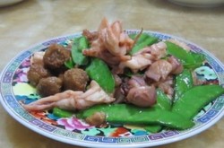 鲜鱿鱼卷炒豆角